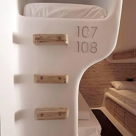 Hostel Mycocoon *