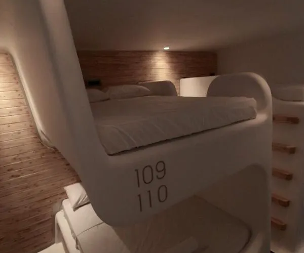 شباب Mycocoon * Mykonos Town